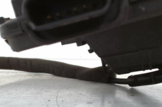 Serrure avant droit RENAULT CLIO 4
