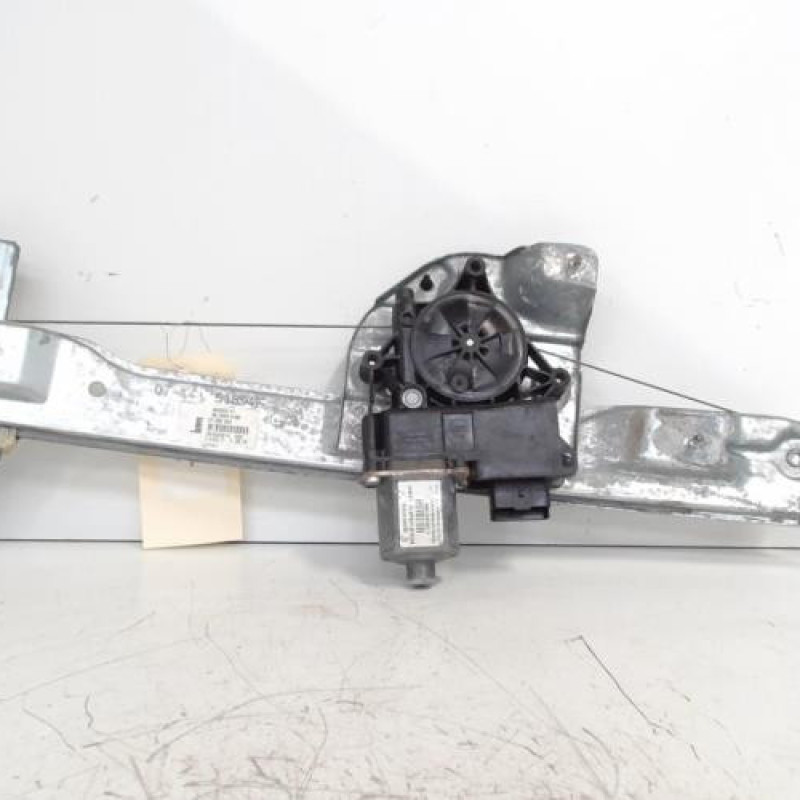 Leve vitre electrique avant gauche PEUGEOT 208 1