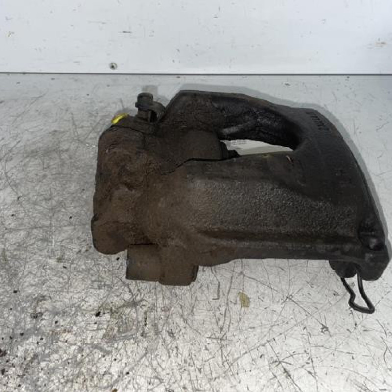 Etrier avant gauche (freinage) CITROEN C5 2 Etrier avant gauche (freinage) CITROEN C5 2