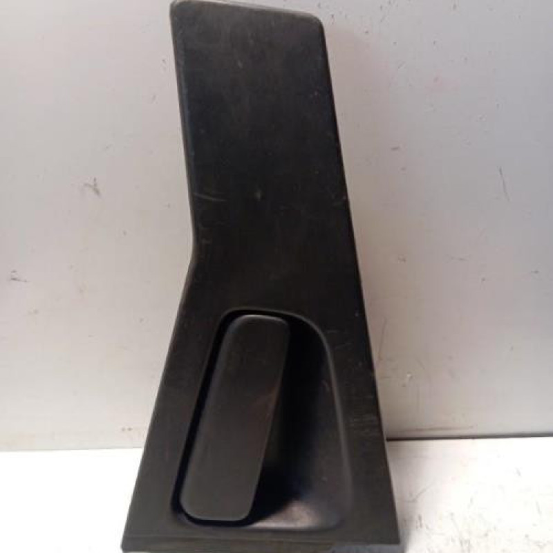 Poignee porte arriere gauche RENAULT CLIO 4 Poignee porte arriere gauche RENAULT CLIO 4