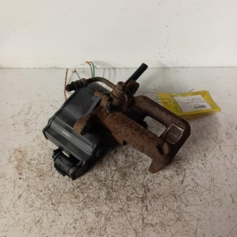 Etrier arriere gauche (freinage) PEUGEOT 308 2 SW Etrier arriere gauche (freinage) PEUGEOT 308 2 SW