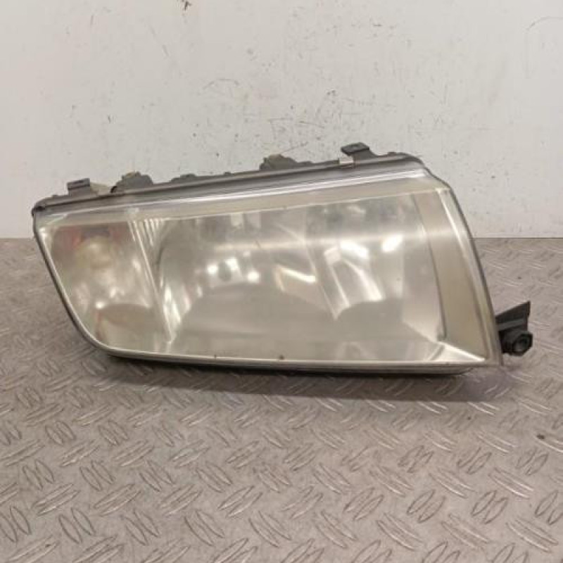 Optique avant principal gauche (feux)(phare) SKODA FABIA 1