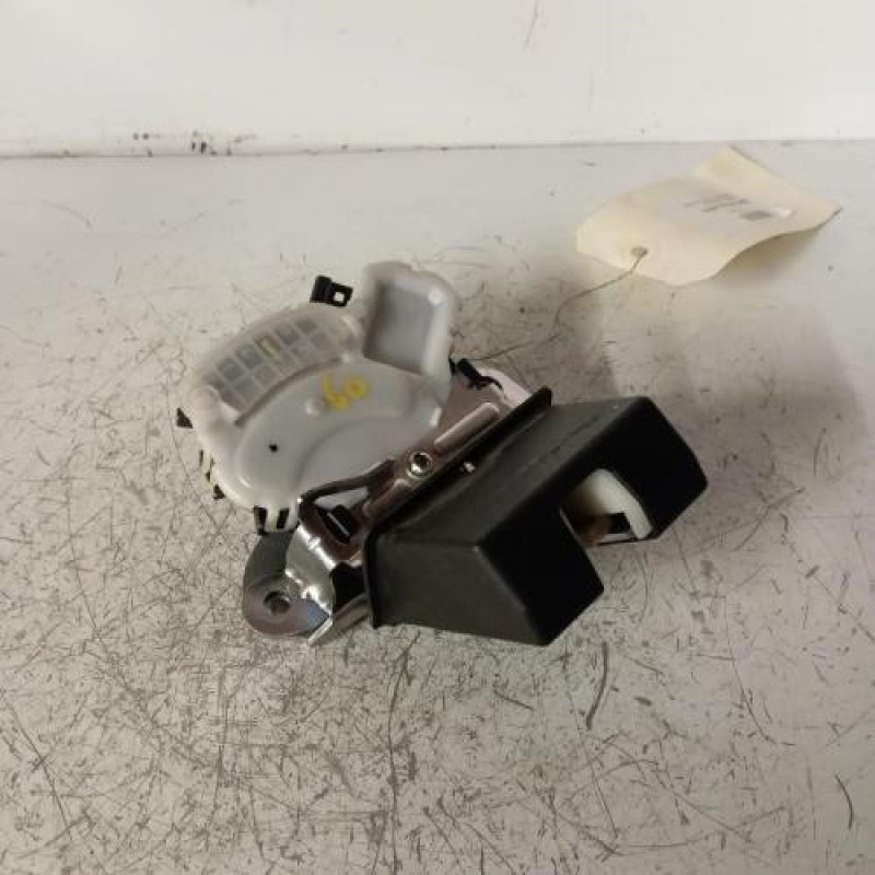 Serrure de coffre SUZUKI BALENO 2 Serrure de coffre SUZUKI BALENO 2