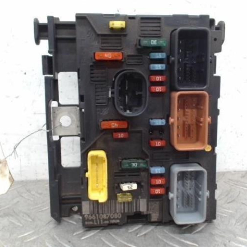 Boitier servitude moteur (BSM) PEUGEOT 307 Boitier servitude moteur (BSM) PEUGEOT 307