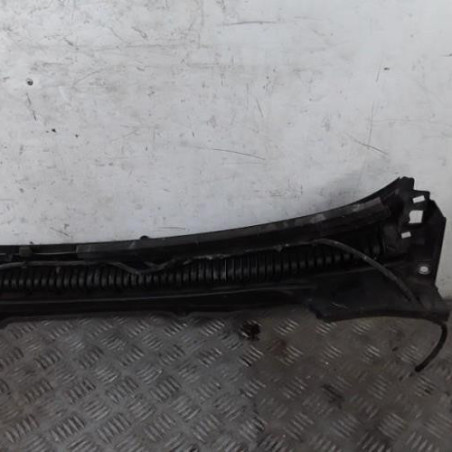 Baie de pare brise SUZUKI BALENO 2