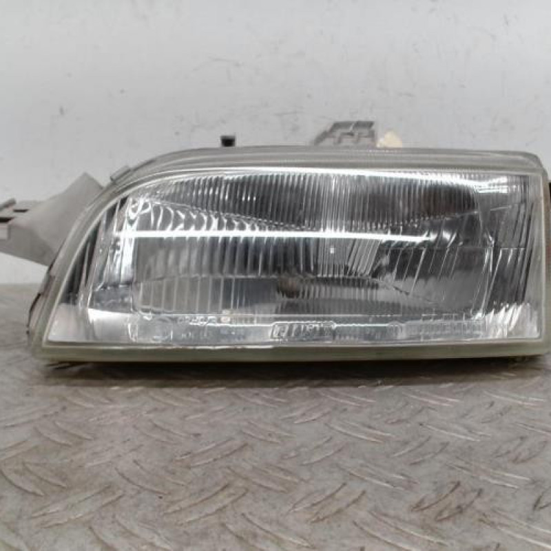 Optique avant principal gauche (feux)(phare) FIAT PUNTO 1
