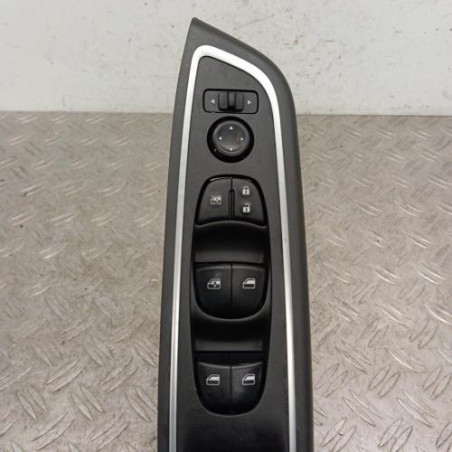 Interrupteur de leve vitre avant gauche NISSAN MICRA 5