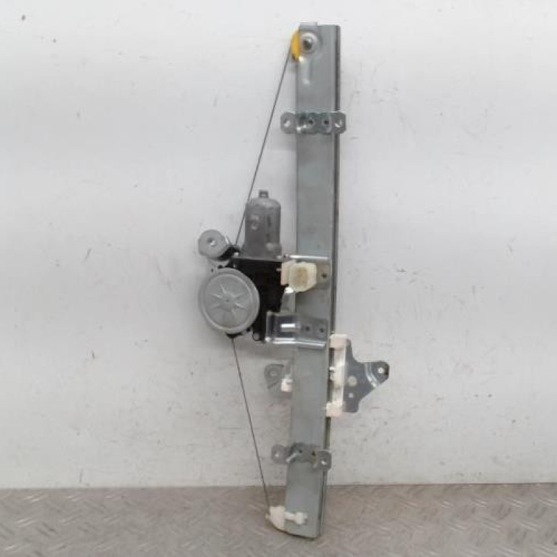 Leve vitre electrique avant droit NISSAN MICRA 5
