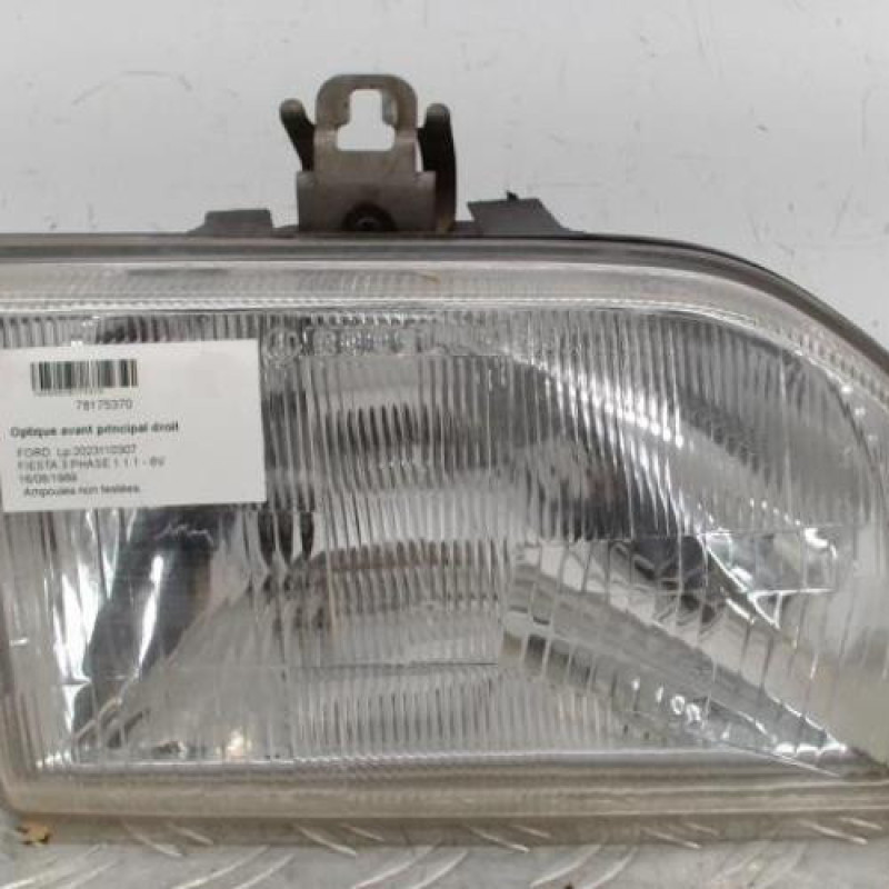 Optique avant principal droit (feux)(phare) FORD FIESTA 3