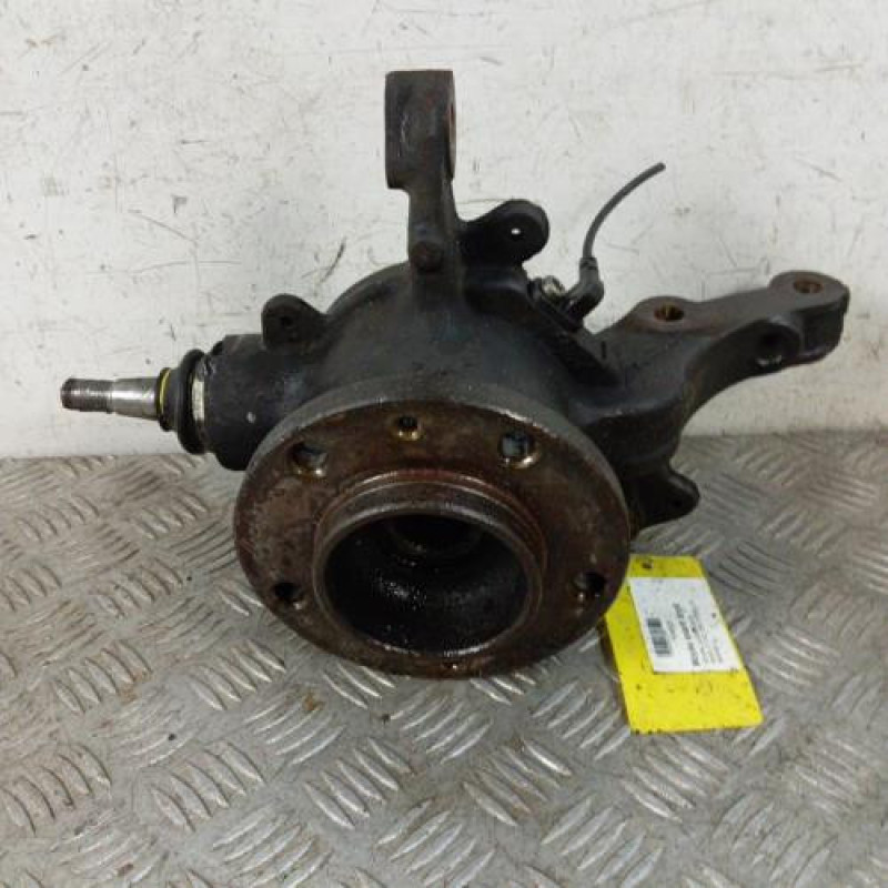 Moyeu avant droit NISSAN NV400 Moyeu avant droit NISSAN NV400