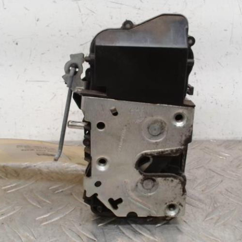 Serrure avant gauche CITROEN XSARA PICASSO Serrure avant gauche CITROEN XSARA PICASSO