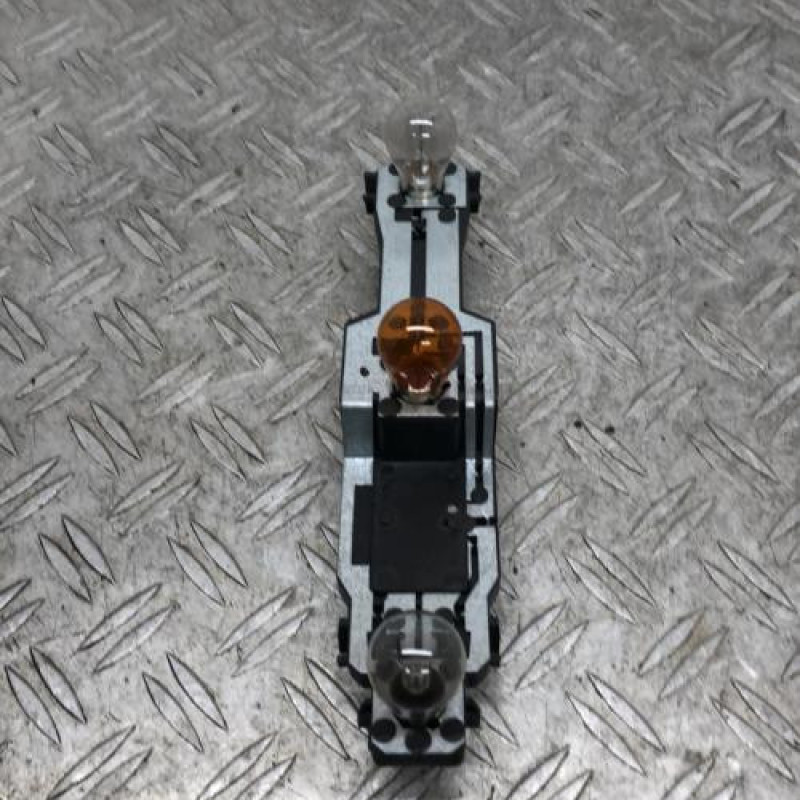 Platine feu arriere droit DACIA SANDERO 1 Platine feu arriere droit DACIA SANDERO 1