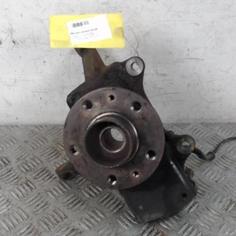 Moyeu avant droit RENAULT TRAFIC 3 COURT
