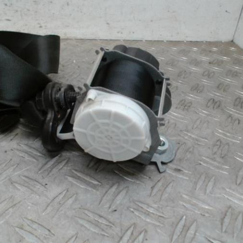 Ceinture avant droit RENAULT TRAFIC 3 COURT Ceinture avant droit RENAULT TRAFIC 3 COURT