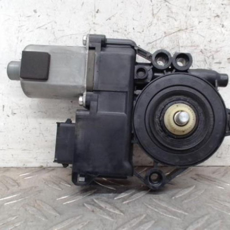 Moteur leve vitre avant gauche HYUNDAI I 30 1