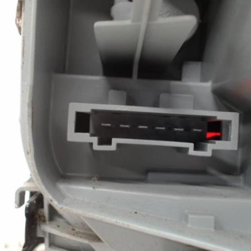 Feu arriere principal gauche (feux) VOLKSWAGEN FOX
