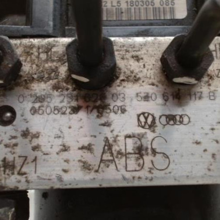 Bloc ABS (freins anti-blocage) VOLKSWAGEN FOX Photo n°1