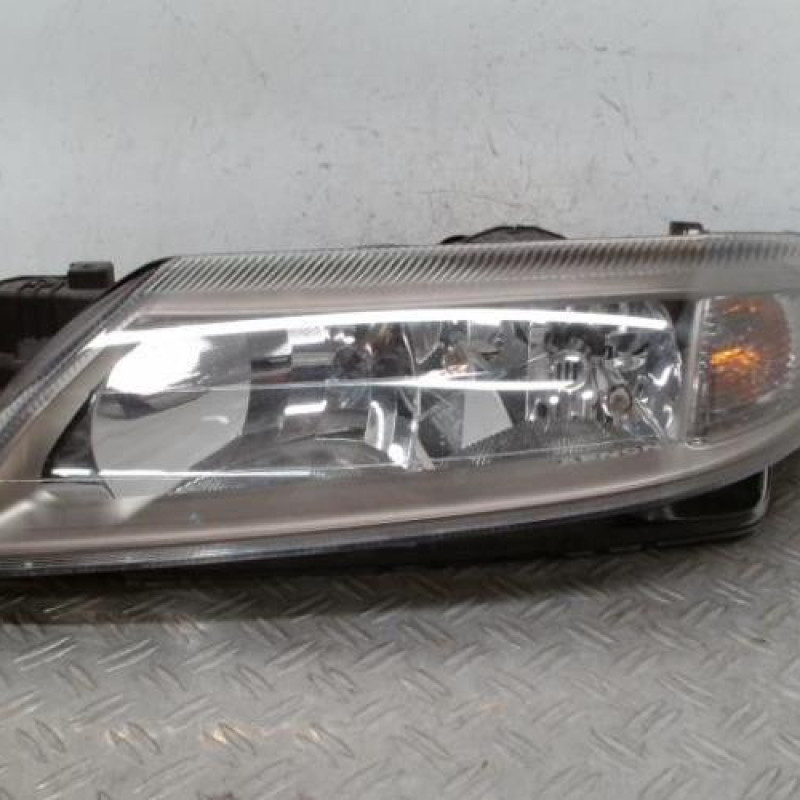 Optique avant principal gauche (feux)(phare) RENAULT LAGUNA 2