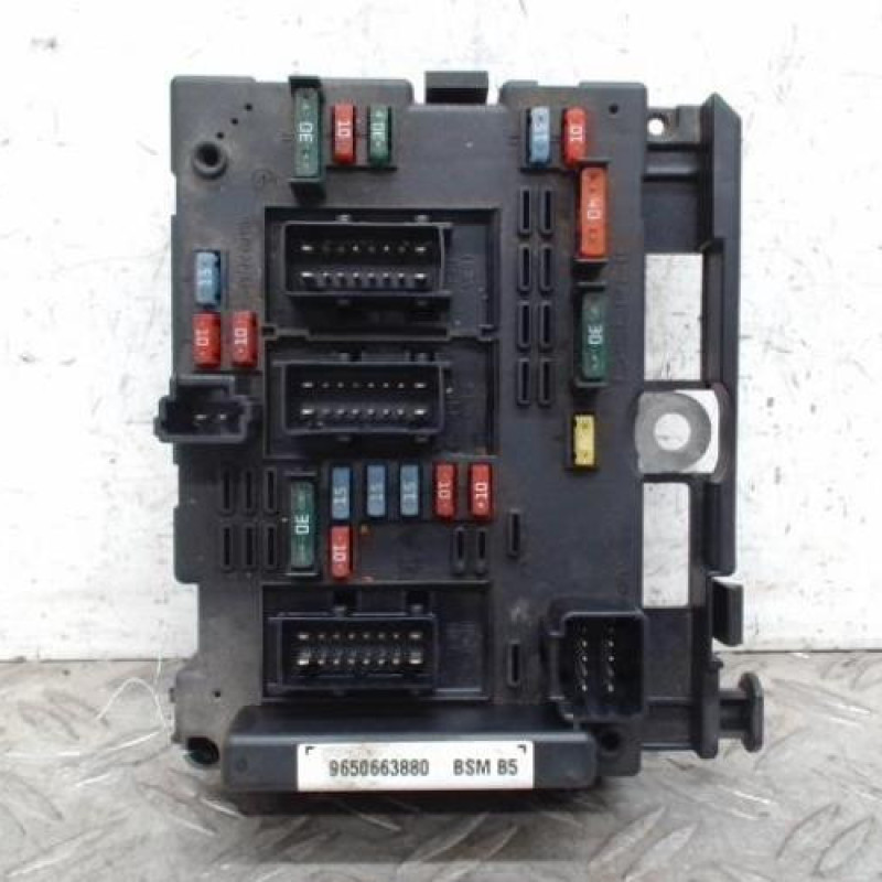 Boitier servitude moteur (BSM) PEUGEOT 307 Boitier servitude moteur (BSM) PEUGEOT 307