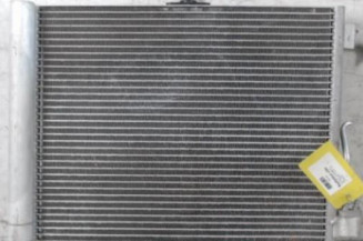 Radiateur clim PEUGEOT 208 1 Photo n°1