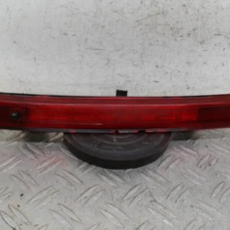 Feu arriere stop central RENAULT CLIO 4
