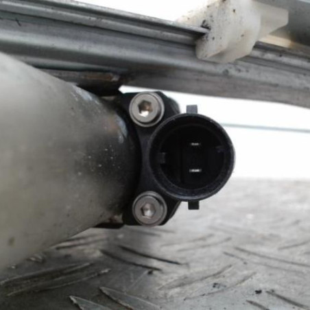 Leve vitre electrique avant droit DACIA SANDERO 1