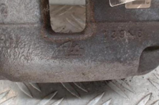 Etrier avant droit (freinage) PEUGEOT 3008 2