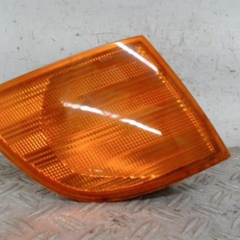Optique avant secondaire droit (feux)(clignotant) MERCEDES VITO 638
