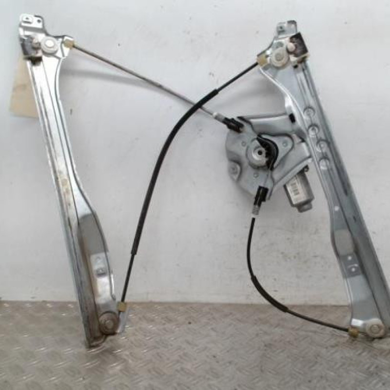 Leve vitre electrique avant droit RENAULT CLIO 3