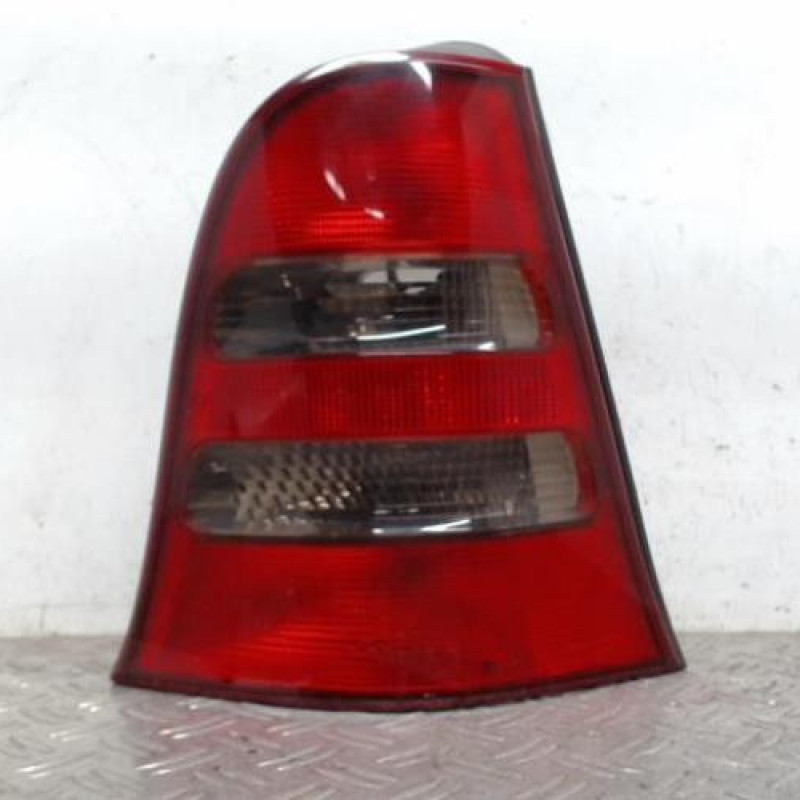 Feu arriere principal droit (feux) MERCEDES CLASSE A 168 Feu arriere principal droit (feux) MERCEDES CLASSE A 168