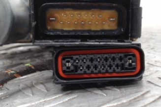 Leve vitre electrique arriere gauche VOLKSWAGEN GOLF 4 Photo n°1