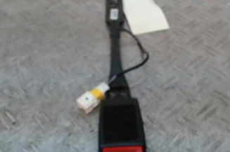 Attache ceinture avant droit PEUGEOT 3008 1