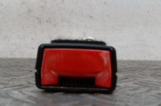 Attache ceinture avant gauche PEUGEOT 3008 1 Photo n°1