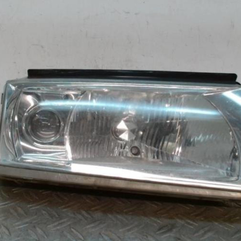 Optique avant principal droit (feux)(phare) SKODA OCTAVIA 1