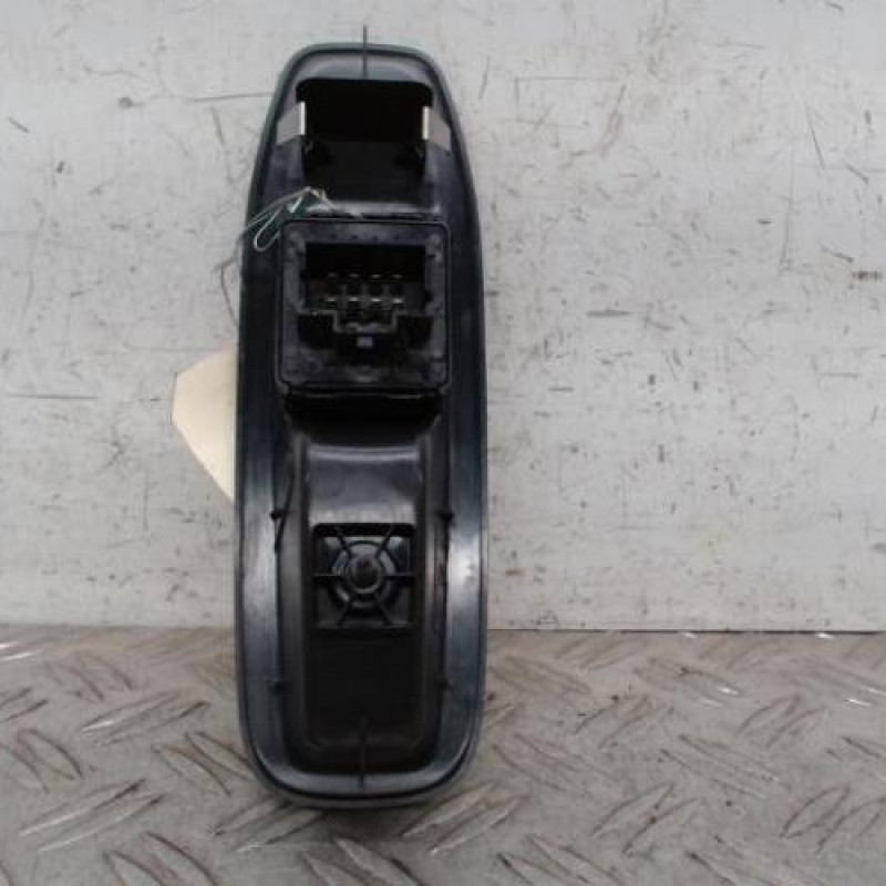 Interrupteur de leve vitre avant gauche PEUGEOT 208 1
