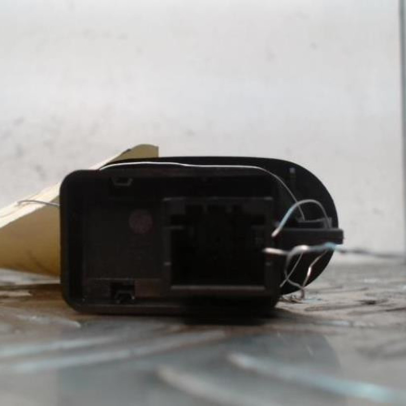 Interrupteur de leve vitre avant droit PEUGEOT 1007