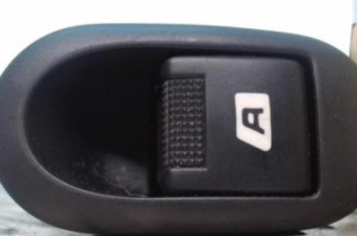 Interrupteur de leve vitre avant droit PEUGEOT 1007
