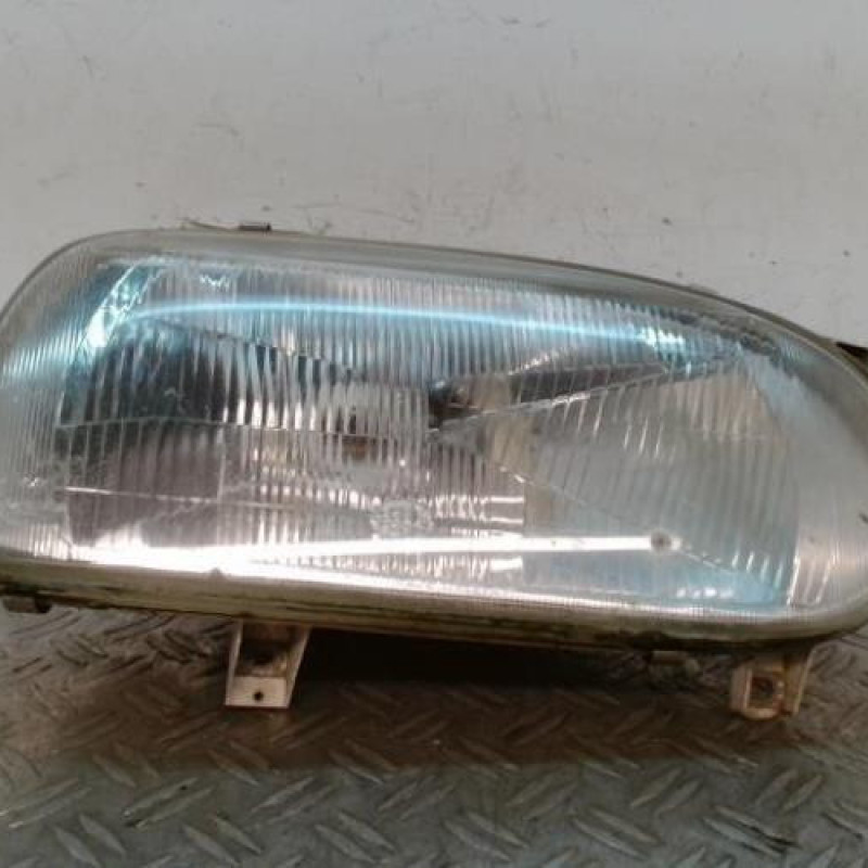 Optique avant principal droit (feux)(phare) VOLKSWAGEN GOLF 3