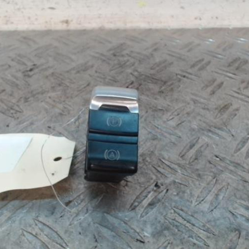Poignee electrique frein a main AUDI A4 3