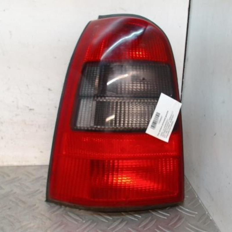 Feu arriere principal gauche (feux) OPEL VECTRA B Feu arriere principal gauche (feux) OPEL VECTRA B