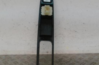 Interrupteur de leve vitre avant gauche RENAULT CLIO 4