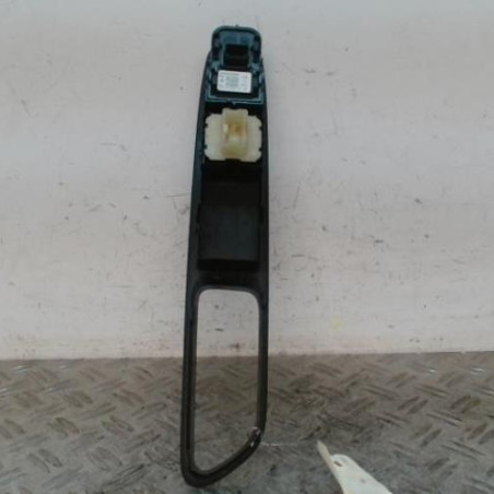 Interrupteur de leve vitre avant gauche RENAULT CLIO 4