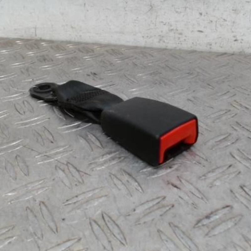 Attache ceinture arriere droit FORD C-MAX 2