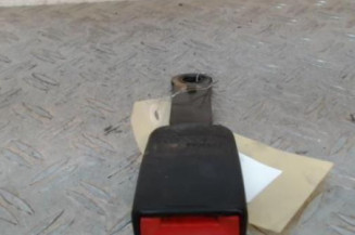 Attache ceinture avant droit PEUGEOT 206