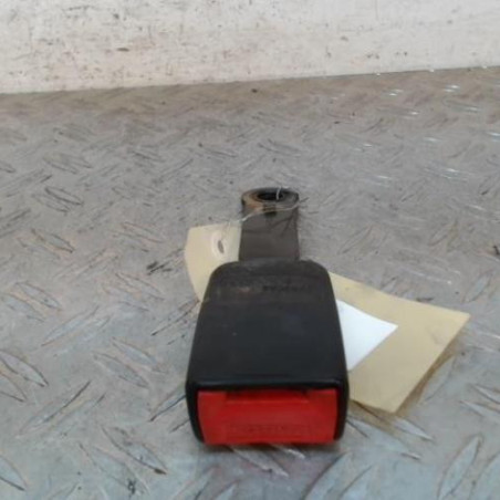 Attache ceinture avant droit PEUGEOT 206