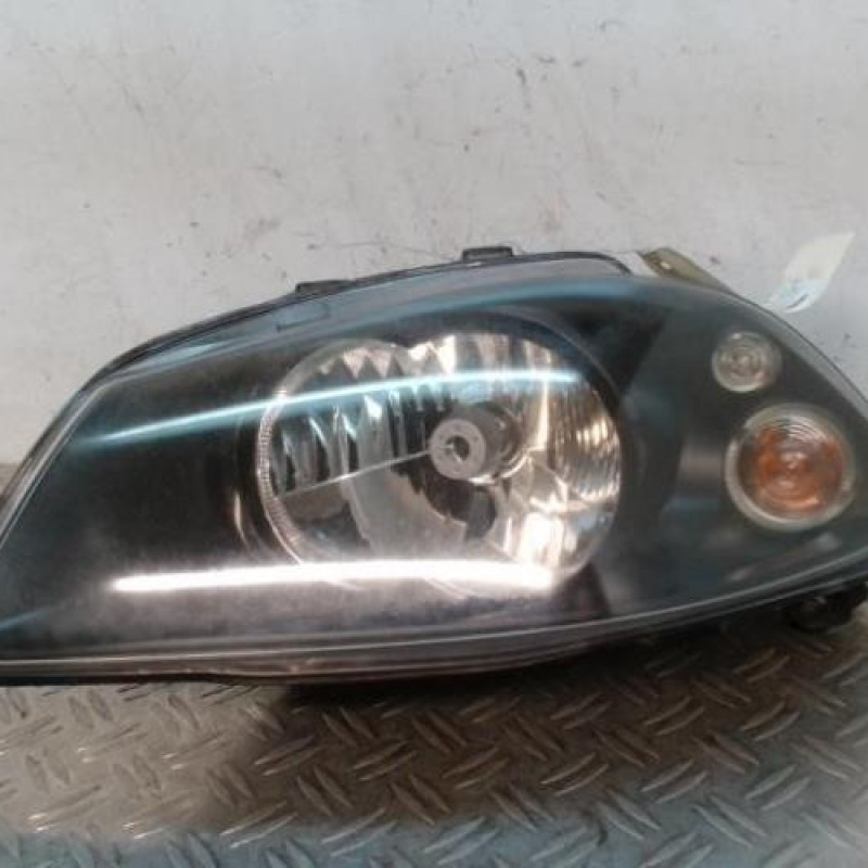 Optique avant principal gauche (feux)(phare) SEAT IBIZA 3
