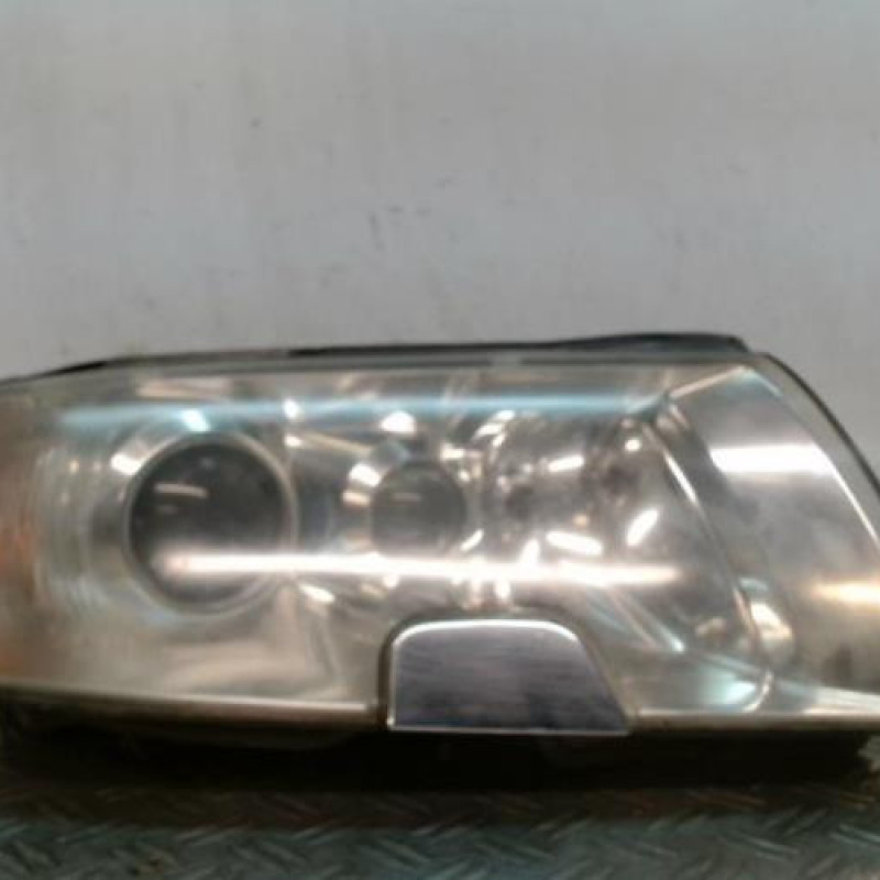 Optique avant principal droit (feux)(phare) SKODA SUPERB 1