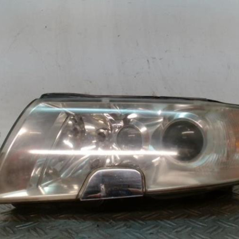 Optique avant principal gauche (feux)(phare) SKODA SUPERB 1