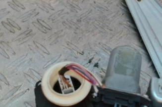 Leve vitre electrique arriere gauche TOYOTA AVENSIS 3 Photo n°3