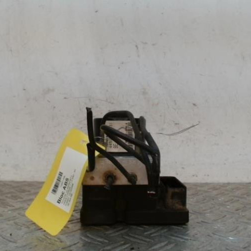 Bloc ABS (freins anti-blocage) TOYOTA YARIS 2